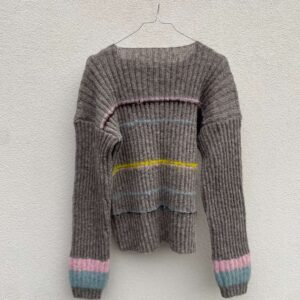 Tynn ullgenser med striper