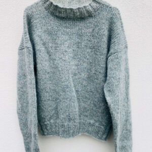 Lys mosegrønn genser