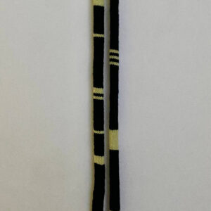 Langt, smalt skjerf i svart og gult